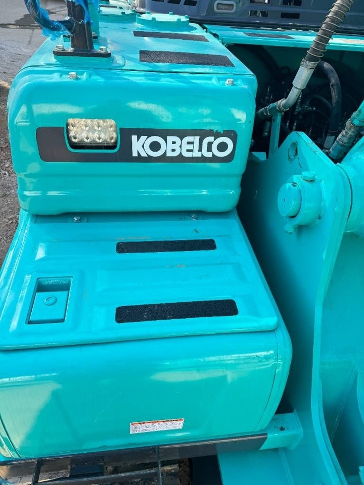 Kobelco SK 200 - حفارات زحافة: صور 5 Kobelco SK 200 - حفارات زحافة: صور 5