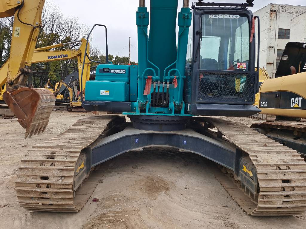 Kobelco SK 260 LC - حفارات زحافة: صور 5 Kobelco SK 260 LC - حفارات زحافة: صور 5