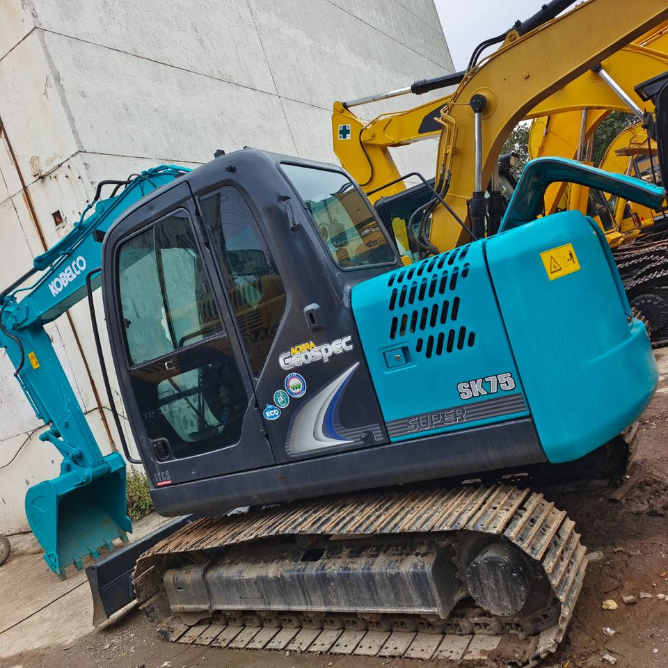 Kobelco SK 75 - حفارة مصغرة: صور 1 Kobelco SK 75 - حفارة مصغرة: صور 1