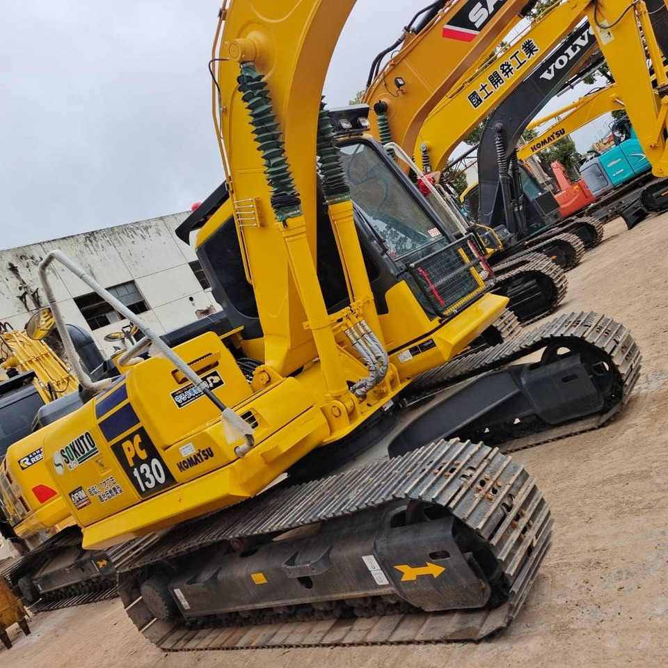 Komatsu PC 130 - حفارات زحافة: صور 3 Komatsu PC 130 - حفارات زحافة: صور 3