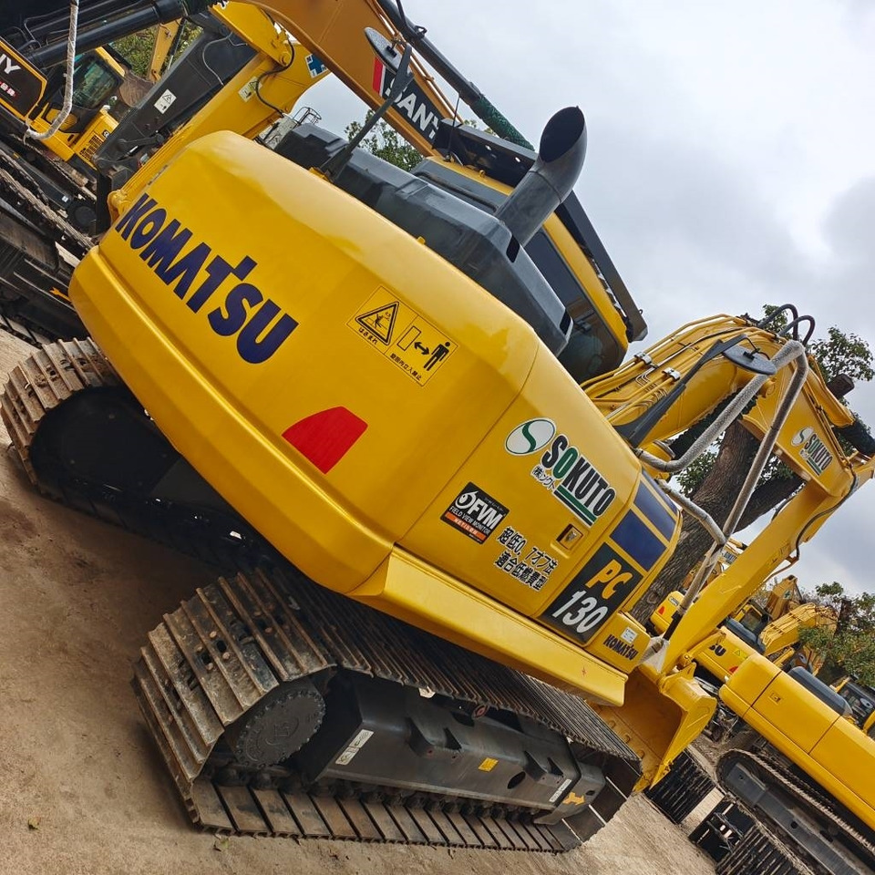 Komatsu PC 130 - حفارات زحافة: صور 5 Komatsu PC 130 - حفارات زحافة: صور 5