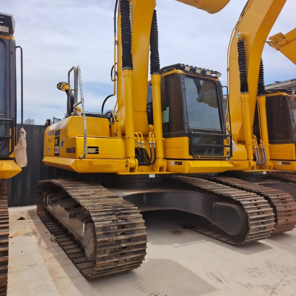 Komatsu PC 220 - حفارات زحافة: صور 5 Komatsu PC 220 - حفارات زحافة: صور 5