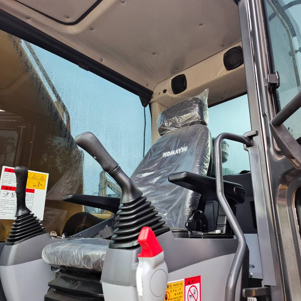 Komatsu PC 240 LC-8 - حفارات زحافة: صور 4 Komatsu PC 240 LC-8 - حفارات زحافة: صور 4