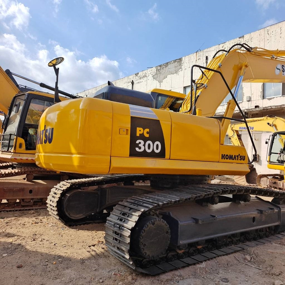 Komatsu PC 300 - حفارات زحافة: صور 2 Komatsu PC 300 - حفارات زحافة: صور 2