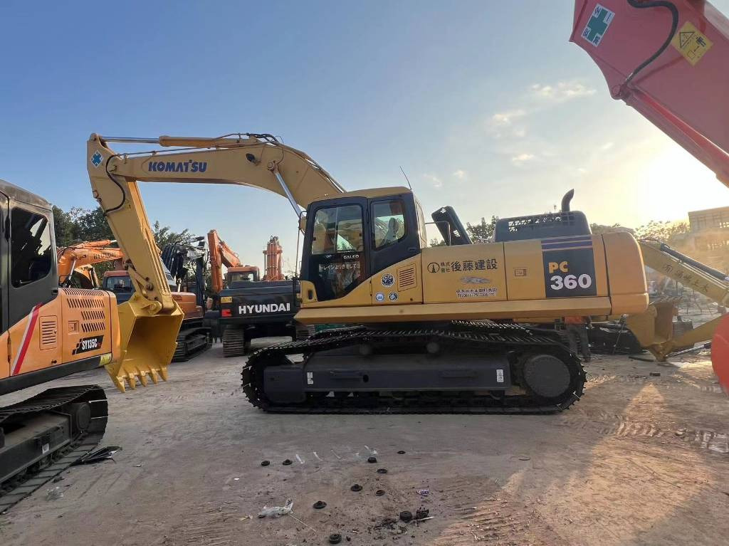 Komatsu PC 360-7 - حفارات زحافة: صور 1 Komatsu PC 360-7 - حفارات زحافة: صور 1