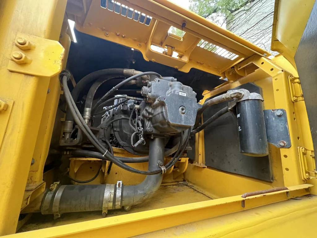 Komatsu PC 360-7 - حفارات زحافة: صور 3 Komatsu PC 360-7 - حفارات زحافة: صور 3