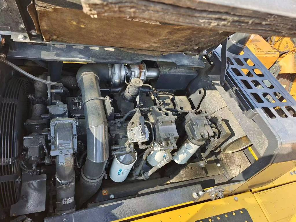 Komatsu PC 400 LC-8 - حفارات زحافة: صور 2 Komatsu PC 400 LC-8 - حفارات زحافة: صور 2