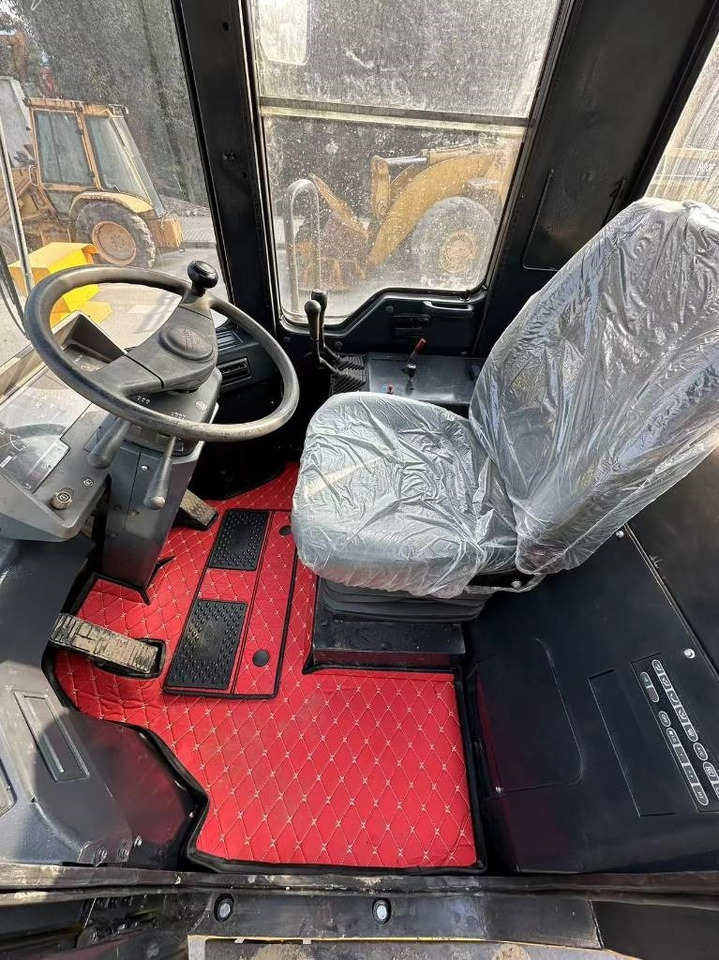 Komatsu WA 380 - اللودر بعجل: صور 5 Komatsu WA 380 - اللودر بعجل: صور 5