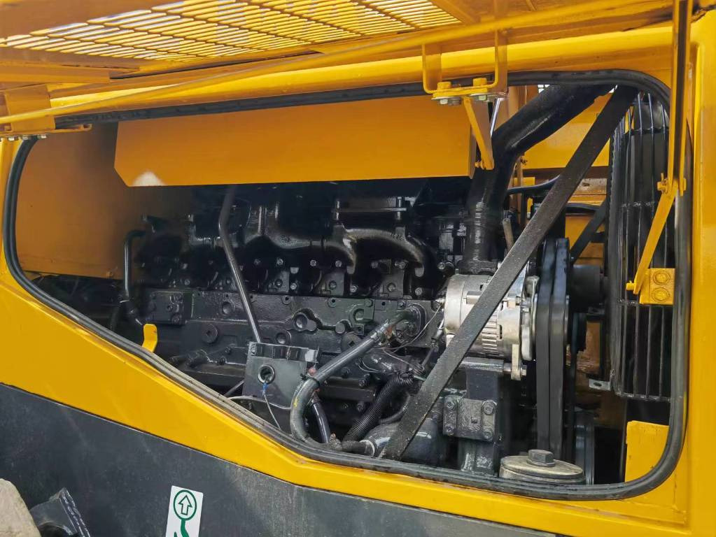 Komatsu WA 470-3 - اللودر بعجل: صور 4 Komatsu WA 470-3 - اللودر بعجل: صور 4