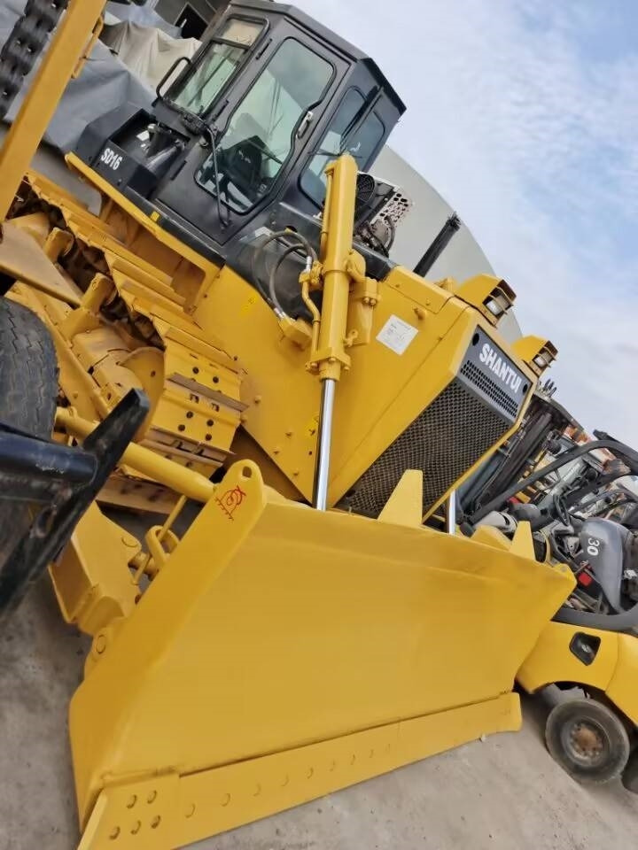 Shantui SD 16 - بلدوزر: صور 5 Shantui SD 16 - بلدوزر: صور 5