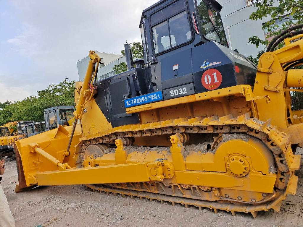 Shantui SD 32 - بلدوزر: صور 1 Shantui SD 32 - بلدوزر: صور 1