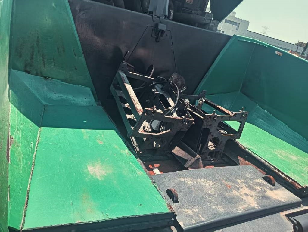 Vögele 1800-3 - العامل بالقار: صور 5 Vögele 1800-3 - العامل بالقار: صور 5