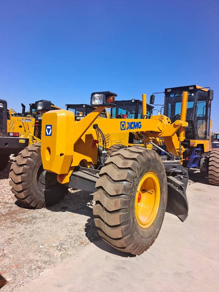 XCMG GR 180 - آلة تسوية الأرض: صور 1 XCMG GR 180 - آلة تسوية الأرض: صور 1