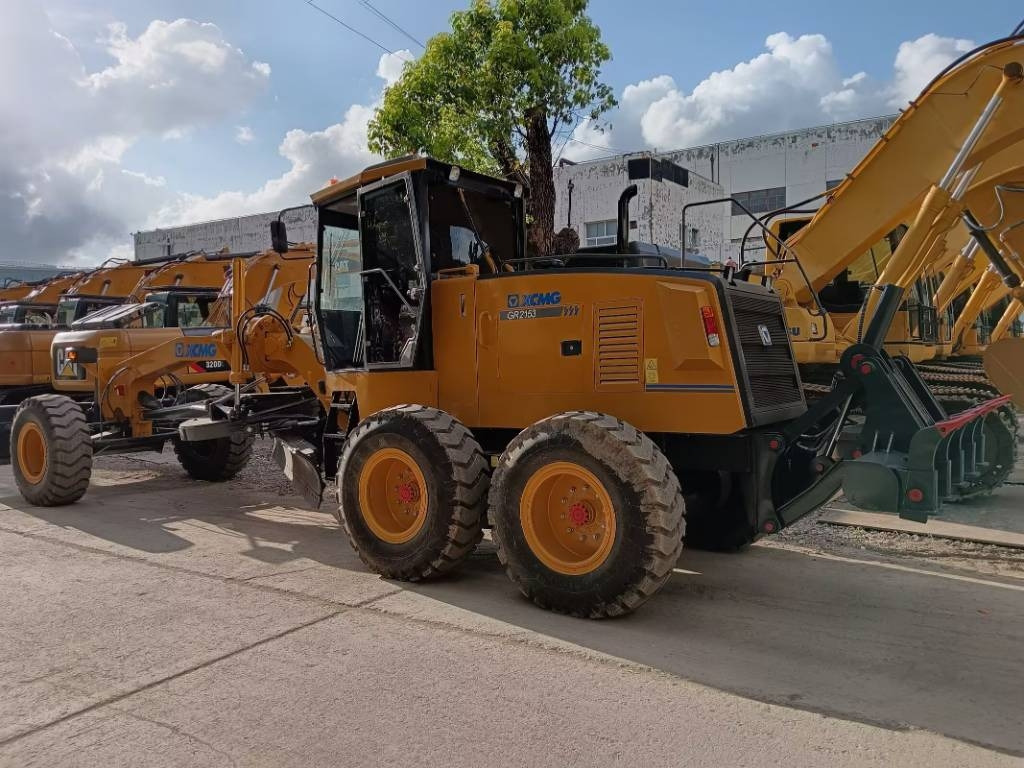 XCMG GR 215 - آلة تسوية الأرض: صور 1 XCMG GR 215 - آلة تسوية الأرض: صور 1
