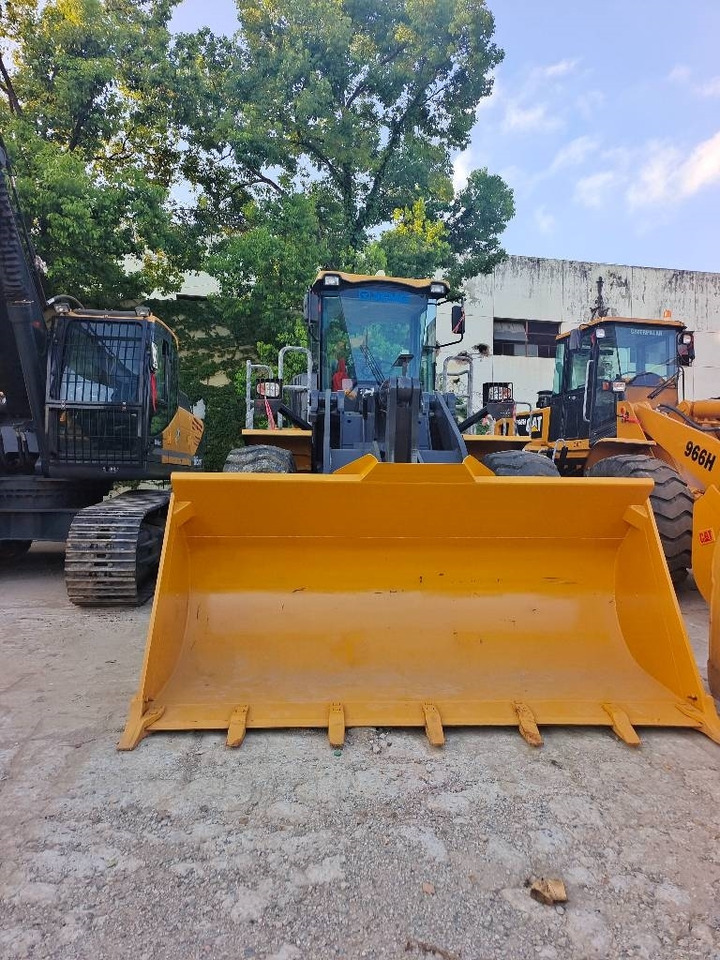 XCMG LW 500 KV - اللودر بعجل: صور 2 XCMG LW 500 KV - اللودر بعجل: صور 2