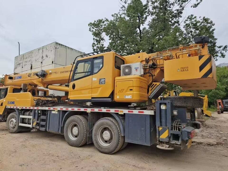 XCMG QY 50 - رافعة لجميع التضاريس: صور 4 XCMG QY 50 - رافعة لجميع التضاريس: صور 4