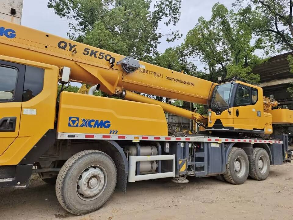 XCMG QY 50 - رافعة لجميع التضاريس: صور 1 XCMG QY 50 - رافعة لجميع التضاريس: صور 1