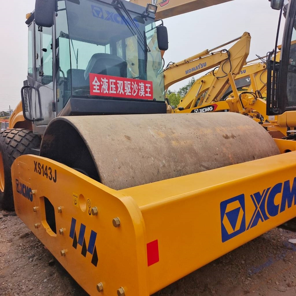 XCMG XS 143 J - مدماج: صور 4 XCMG XS 143 J - مدماج: صور 4