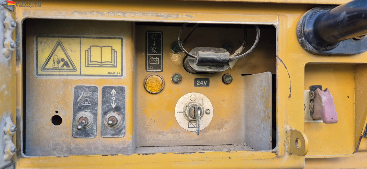 CAT 966 MXE | CAT Payload System | Klimaanlage | Rückfahrkamera | Schaufel - اللودر بعجل: صور 5 CAT 966 MXE | CAT Payload System | Klimaanlage | Rückfahrkamera | Schaufel - اللودر بعجل: صور 5