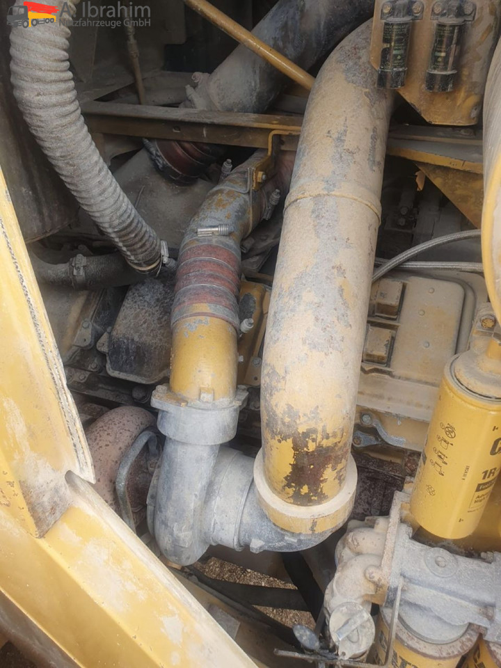 CAT 990 Zustand gut, Video vorhanden ohne Ketten!!, fertig zur Verladung - اللودر بعجل: صور 2 CAT 990 Zustand gut, Video vorhanden ohne Ketten!!, fertig zur Verladung - اللودر بعجل: صور 2
