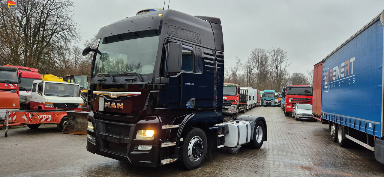 MAN 18.440 Zustand gut 2x Tank, Retarder - شاحنة جرار: صور 1 MAN 18.440 Zustand gut 2x Tank, Retarder - شاحنة جرار: صور 1