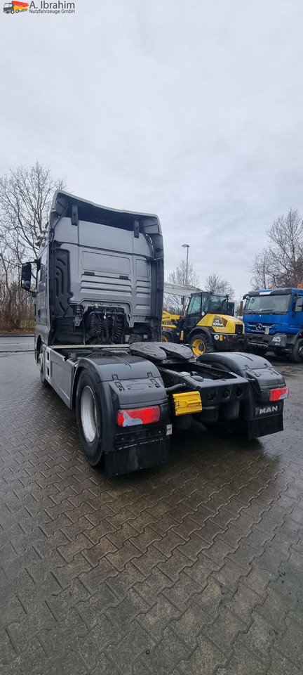 MAN 18.500 TGX Retarder, 2x Tank, Motorschaden !! - شاحنة جرار: صور 2 MAN 18.500 TGX Retarder, 2x Tank, Motorschaden !! - شاحنة جرار: صور 2