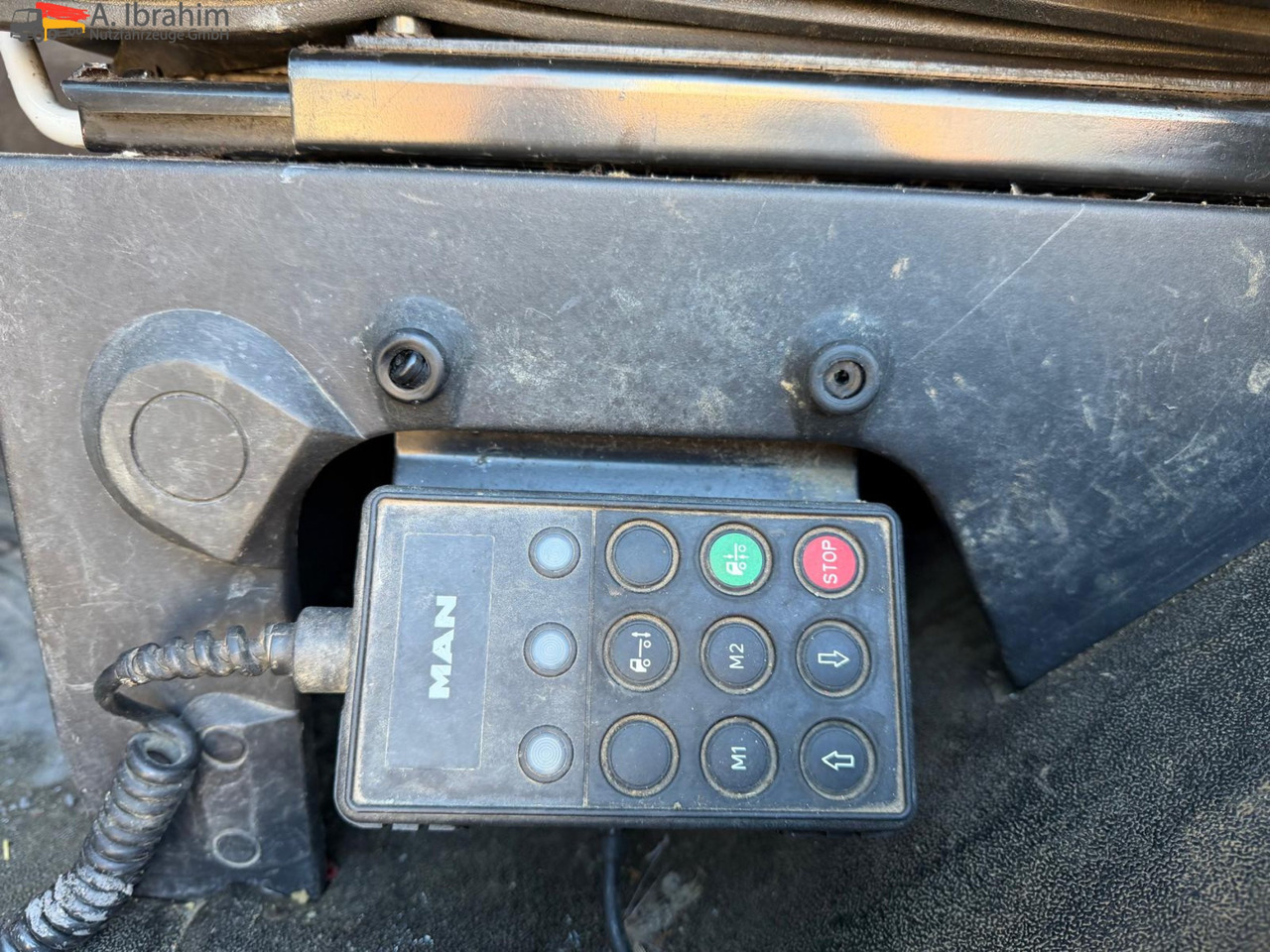 MAN 26.464 6x4 | Retarder | Klima | Schaltgetriebe | 3 Pedals - شاحنة جرار: صور 4 MAN 26.464 6x4 | Retarder | Klima | Schaltgetriebe | 3 Pedals - شاحنة جرار: صور 4