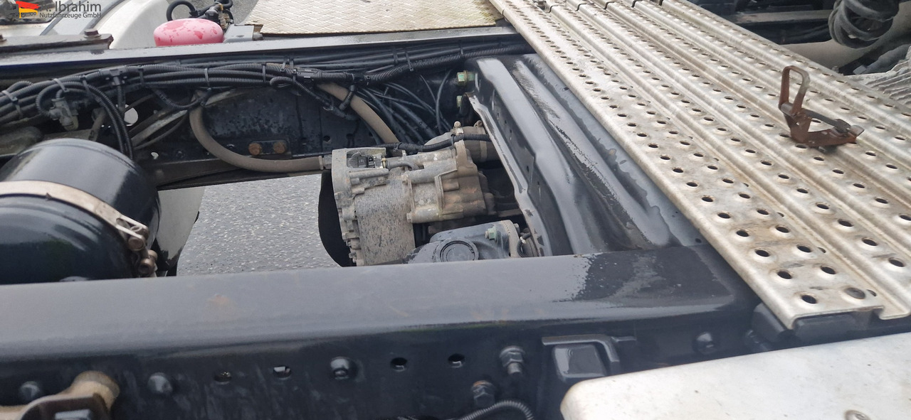 MAN TGS 18.440 Kipphydraulik, Zustand gut - شاحنة جرار: صور 5 MAN TGS 18.440 Kipphydraulik, Zustand gut - شاحنة جرار: صور 5