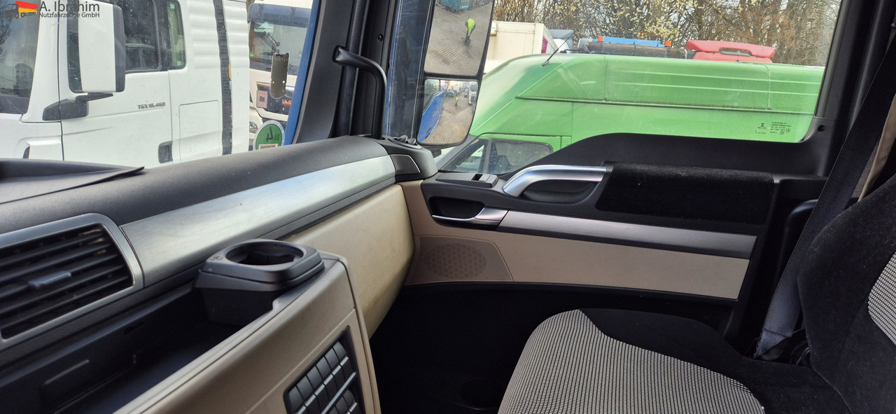 MAN TGX 18.460 Retarder, Klima, 1. Hand Vollspoiler, Vollservice - شاحنة جرار: صور 2 MAN TGX 18.460 Retarder, Klima, 1. Hand Vollspoiler, Vollservice - شاحنة جرار: صور 2