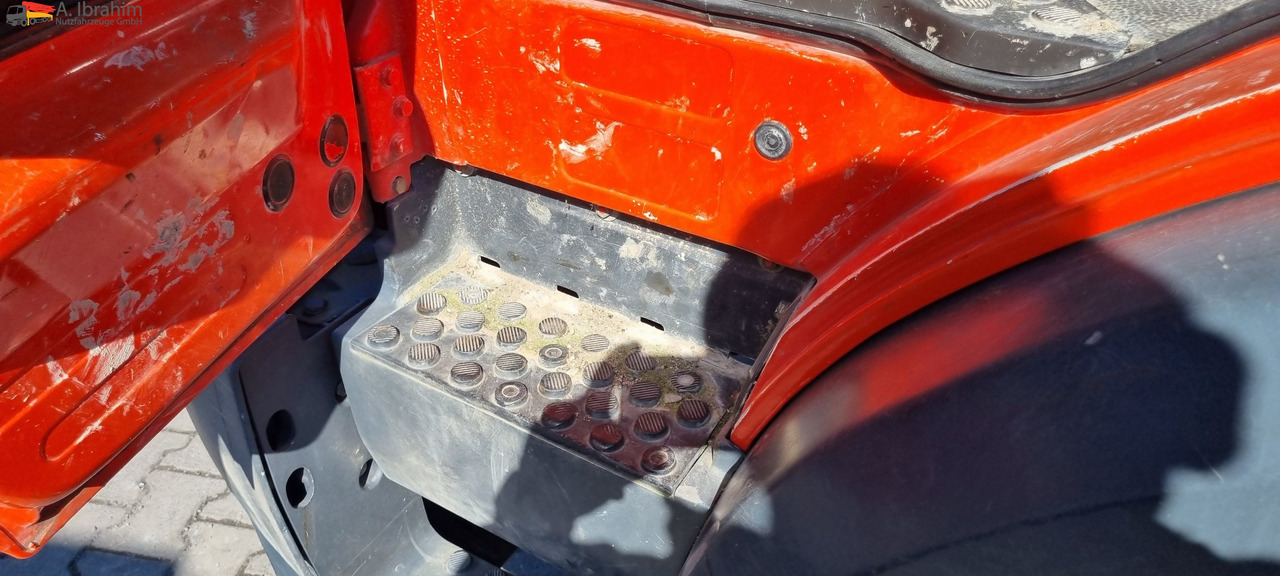 Mercedes-Benz 1722 Dachdeckerkran Cormach 30000  TECH, - شاحنة كرين, شاحنات مسطحة: صور 5 Mercedes-Benz 1722 Dachdeckerkran Cormach 30000  TECH, - شاحنة كرين, شاحنات مسطحة: صور 5