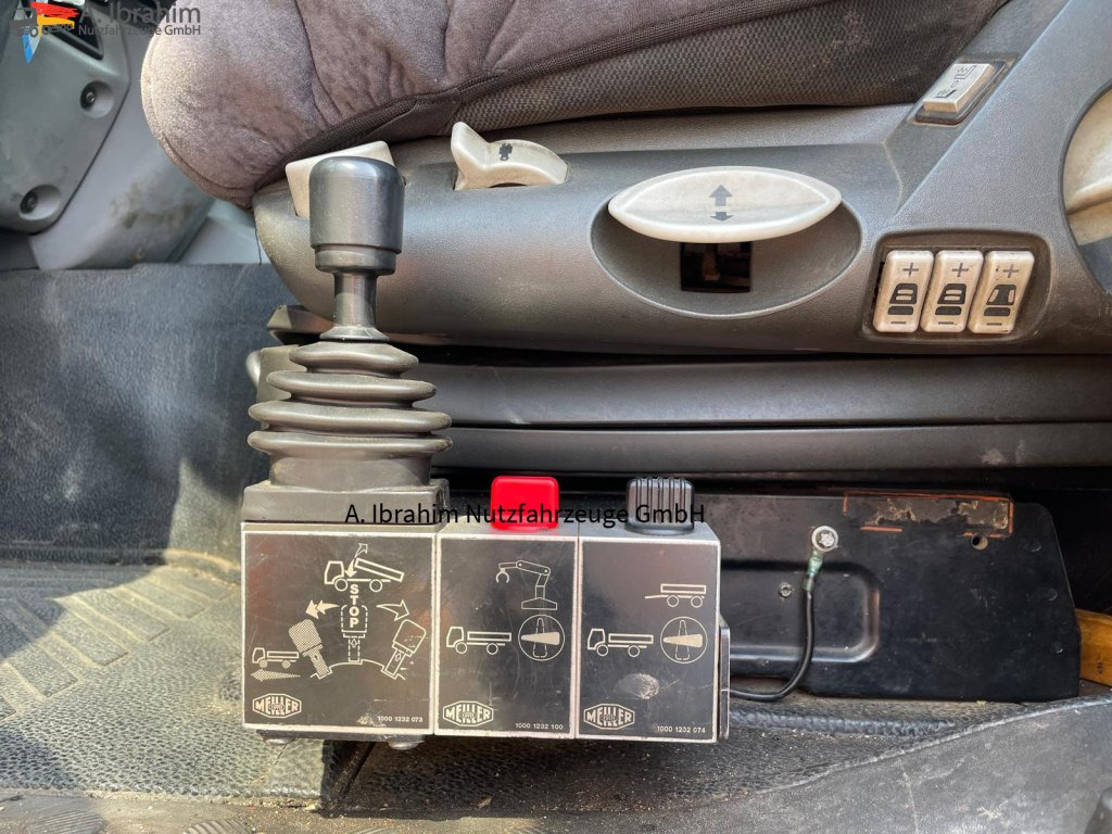 Mercedes-Benz 1836 Meiller 3-Seiten Kipper, Kran Atlas Atlas 125.2 A2 mit Funk FB - قلابات, شاحنة كرين: صور 2 Mercedes-Benz 1836 Meiller 3-Seiten Kipper, Kran Atlas Atlas 125.2 A2 mit Funk FB - قلابات, شاحنة كرين: صور 2