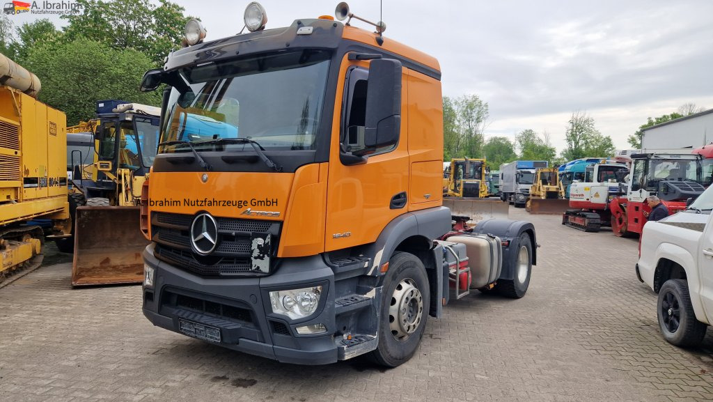 Mercedes-Benz 1840 Actros, 3x vorhanden, identisch deutsche Fahrzeuge einsatzbereit - شاحنة جرار: صور 1 Mercedes-Benz 1840 Actros, 3x vorhanden, identisch deutsche Fahrzeuge einsatzbereit - شاحنة جرار: صور 1