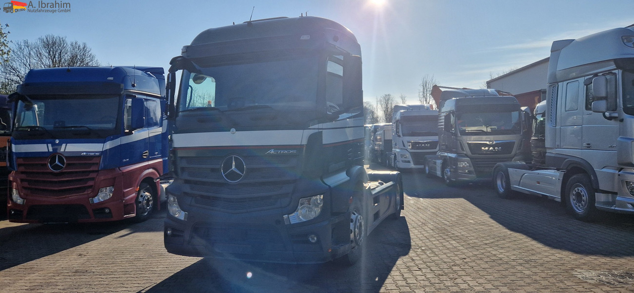 Mercedes-Benz 1840 Actros, 3x vorhanden, identisch - شاحنة جرار: صور 1 Mercedes-Benz 1840 Actros, 3x vorhanden, identisch - شاحنة جرار: صور 1