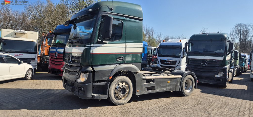 Mercedes-Benz 1840 Actros, 3x vorhanden, identisch - شاحنة جرار: صور 1 Mercedes-Benz 1840 Actros, 3x vorhanden, identisch - شاحنة جرار: صور 1