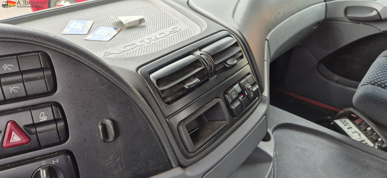 Mercedes-Benz 1841 Kran HIAB 166Bj. 2016 Funk FB ,mp3 - شاحنة جرار: صور 2 Mercedes-Benz 1841 Kran HIAB 166Bj. 2016 Funk FB ,mp3 - شاحنة جرار: صور 2