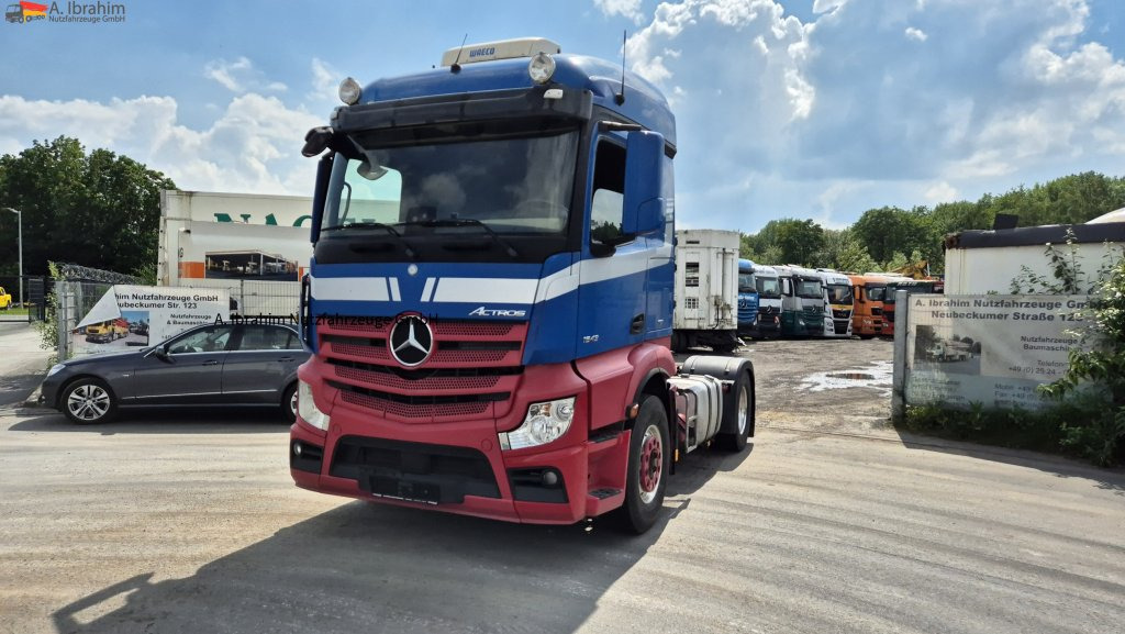 Mercedes-Benz 1843 DB 1843 mit PTU für Kompressor - شاحنة جرار: صور 1 Mercedes-Benz 1843 DB 1843 mit PTU für Kompressor - شاحنة جرار: صور 1