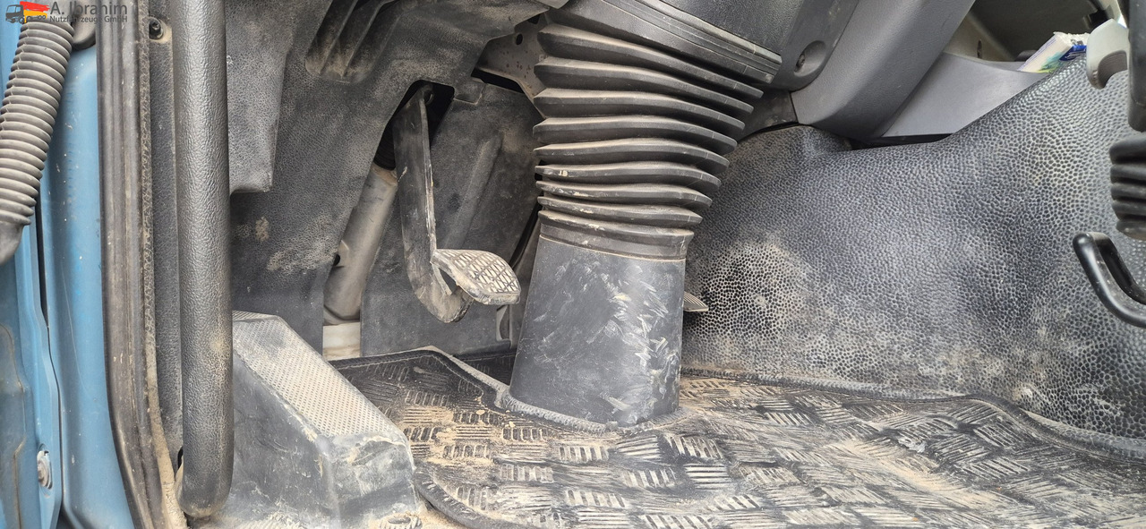 Mercedes-Benz 3241 PM 21-3 Liebherr 7 cbm PUMI Putzmeister Liebherr - خلاطة مع مضخة: صور 4 Mercedes-Benz 3241 PM 21-3 Liebherr 7 cbm PUMI Putzmeister Liebherr - خلاطة مع مضخة: صور 4