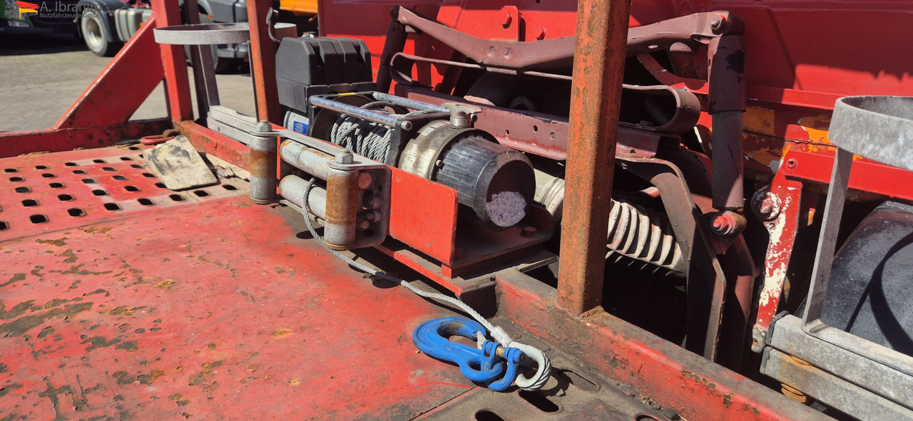 Mercedes-Benz 914 - سيارة السحب للتصليح: صور 2 Mercedes-Benz 914 - سيارة السحب للتصليح: صور 2