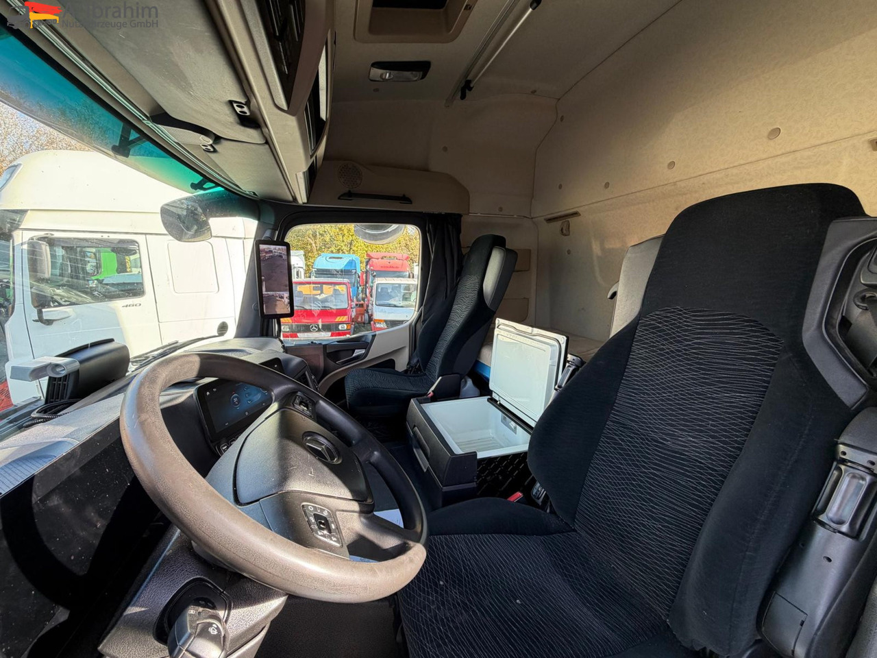 Mercedes-Benz Actros 1846LS Streamspace | Retarder | Blatt Luft | Original Kilometer - شاحنة جرار: صور 2 Mercedes-Benz Actros 1846LS Streamspace | Retarder | Blatt Luft | Original Kilometer - شاحنة جرار: صور 2