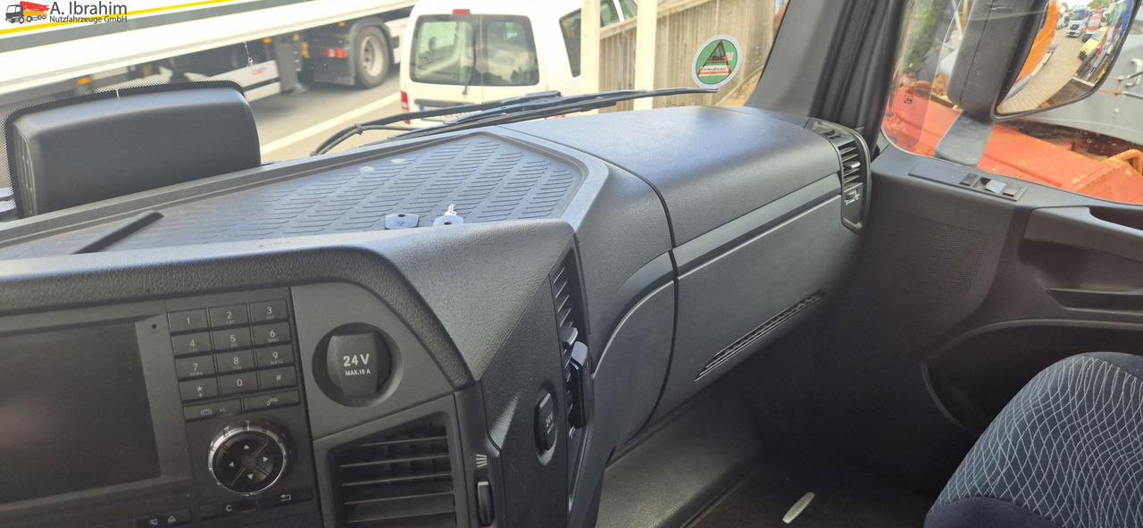 Mercedes-Benz DB 1846 H 4x4 Topzustand einsatzbereit - شاحنة جرار: صور 2 Mercedes-Benz DB 1846 H 4x4 Topzustand einsatzbereit - شاحنة جرار: صور 2