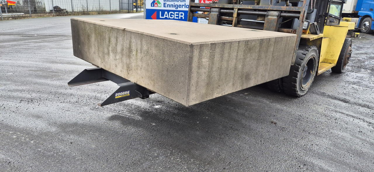 Mercedes-Benz Kontergewicht für SZM 8000 - 9000 kg mehr als 10 Stck. - شاحنة جرار: صور 1 Mercedes-Benz Kontergewicht für SZM 8000 - 9000 kg mehr als 10 Stck. - شاحنة جرار: صور 1