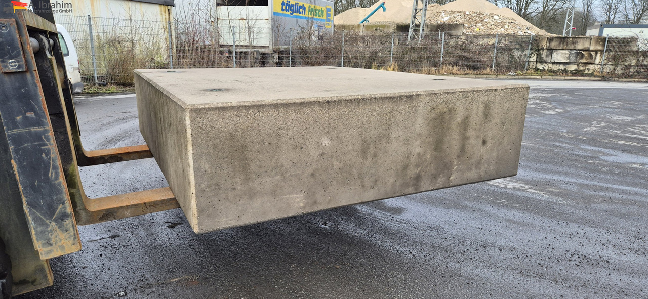 Mercedes-Benz Kontergewicht für SZM 8000 - 9000 kg mehr als 10 Stck. - شاحنة جرار: صور 4 Mercedes-Benz Kontergewicht für SZM 8000 - 9000 kg mehr als 10 Stck. - شاحنة جرار: صور 4