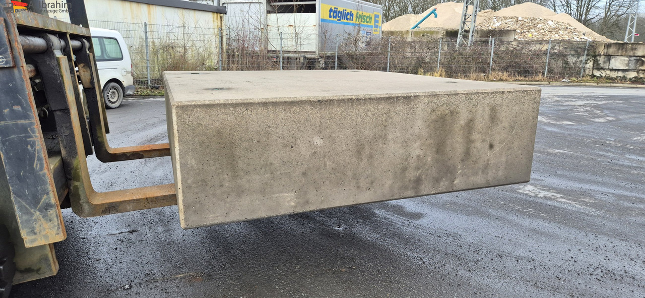 Mercedes-Benz Kontergewicht für SZM 8000 - 9000 kg mehr als 10 Stck. - شاحنة جرار: صور 3 Mercedes-Benz Kontergewicht für SZM 8000 - 9000 kg mehr als 10 Stck. - شاحنة جرار: صور 3