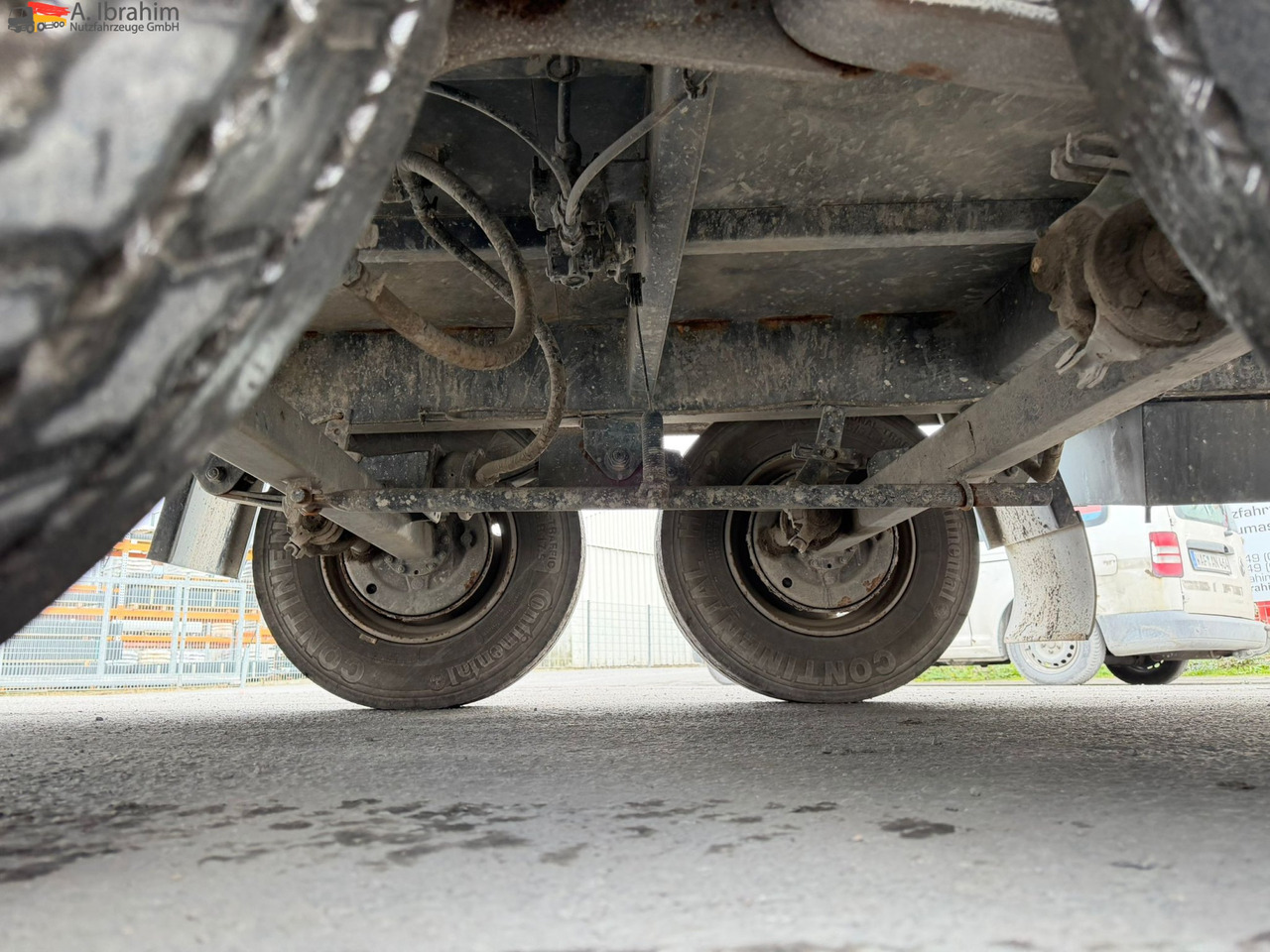 Obermaier TUE110 SDAH Tieflader | | Trommelbremse | Rampen | 7.2 Plattform | Stützfuß vorne - عربة مسطحة منخفضة مقطورة: صور 4 Obermaier TUE110 SDAH Tieflader | | Trommelbremse | Rampen | 7.2 Plattform | Stützfuß vorne - عربة مسطحة منخفضة مقطورة: صور 4