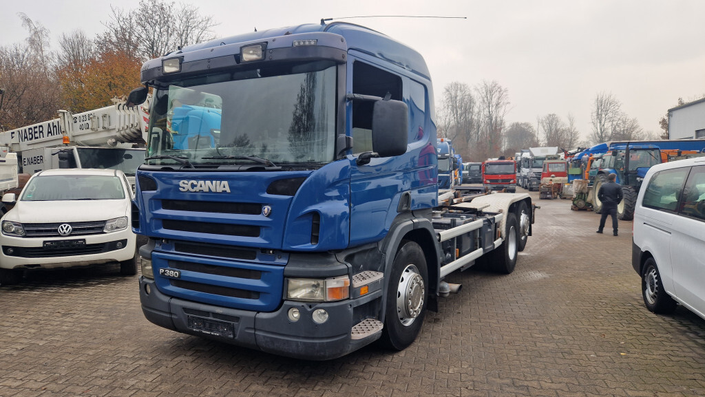 Scania P380 VDL Haken Lenk-Liftachse - شاحنة ذات الخطاف: صور 1 Scania P380 VDL Haken Lenk-Liftachse - شاحنة ذات الخطاف: صور 1