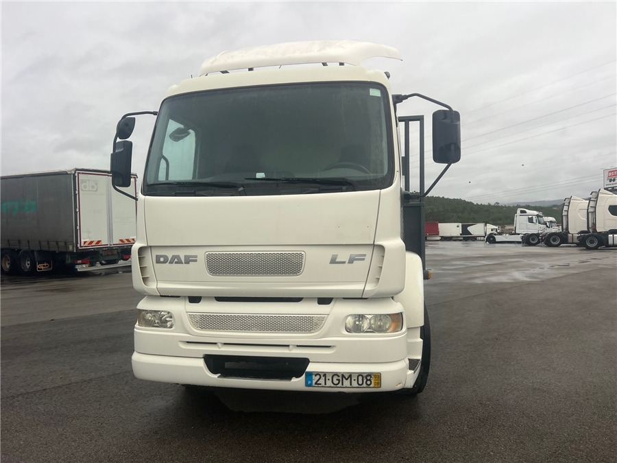 DAF LF 55.220 - شاحنات مسطحة: صور 2 DAF LF 55.220 - شاحنات مسطحة: صور 2