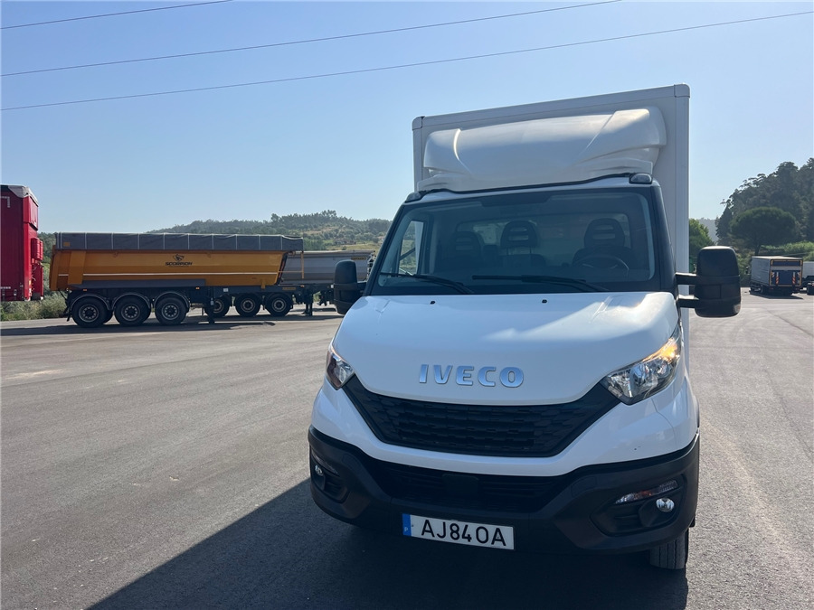 Iveco 35C16H - بصندوق مغلق شاحنة: صور 2 Iveco 35C16H - بصندوق مغلق شاحنة: صور 2