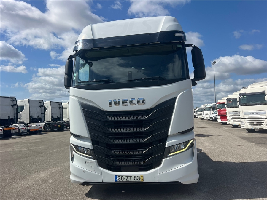 Iveco S-WAY 460 - شاحنة جرار: صور 2 Iveco S-WAY 460 - شاحنة جرار: صور 2