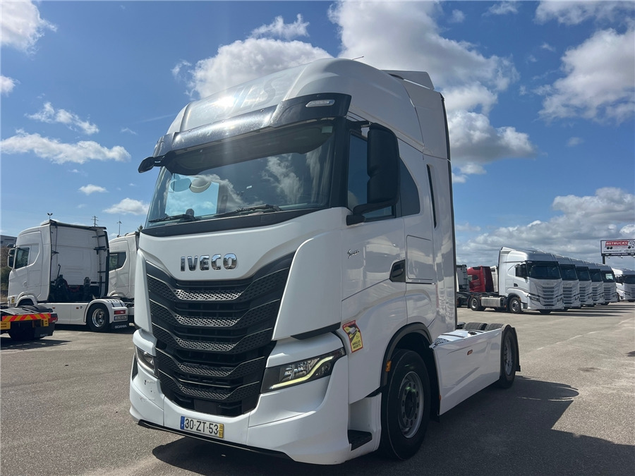 Iveco S-WAY 460 - شاحنة جرار: صور 1 Iveco S-WAY 460 - شاحنة جرار: صور 1
