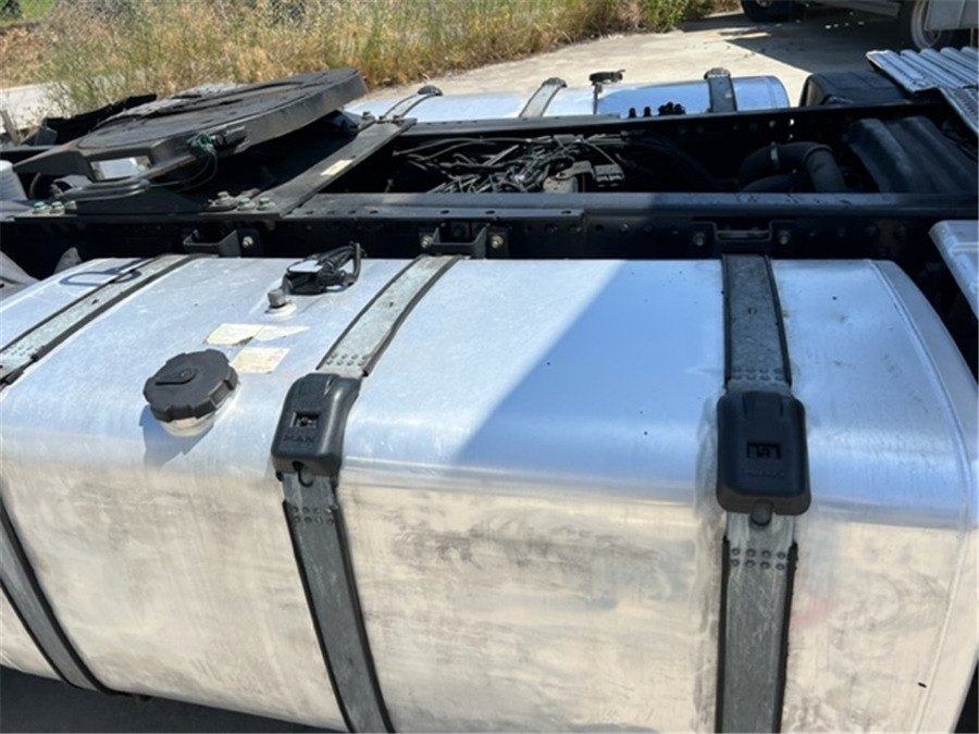 شاحنة جرار MAN TGX 18.460: صور 16